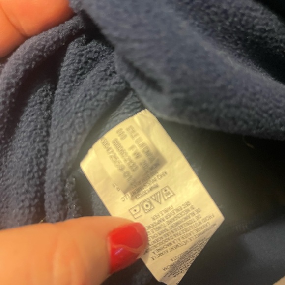 Under Armour Youth XL Blue and Black Hoodie mid weight jacket. - Picture 7 of 9